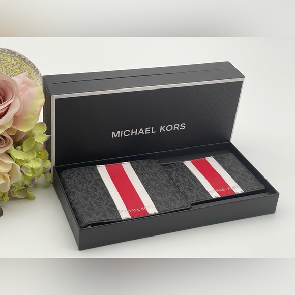 Michael Kors 3 in 1 Wallet Bifold Gift Box Set - Picture 1 of 7